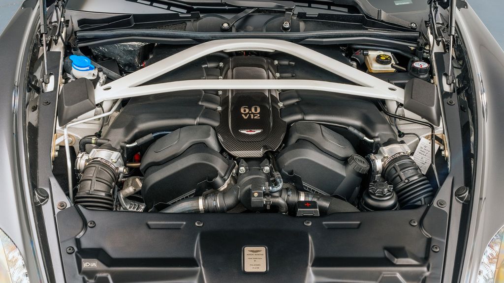 Aston Martin Vanquish 2018