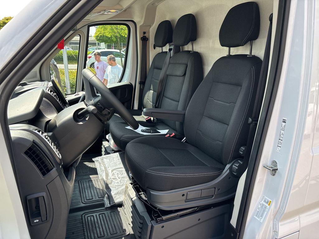Toyota Proace Max 2025