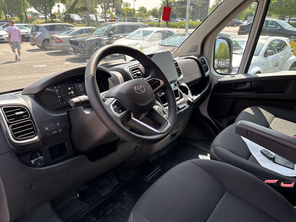 Toyota Proace Max 2025