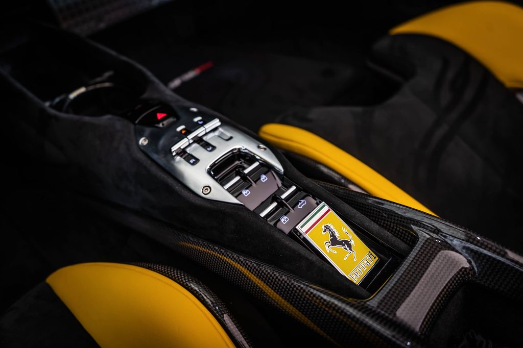 Ferrari SF90 2023