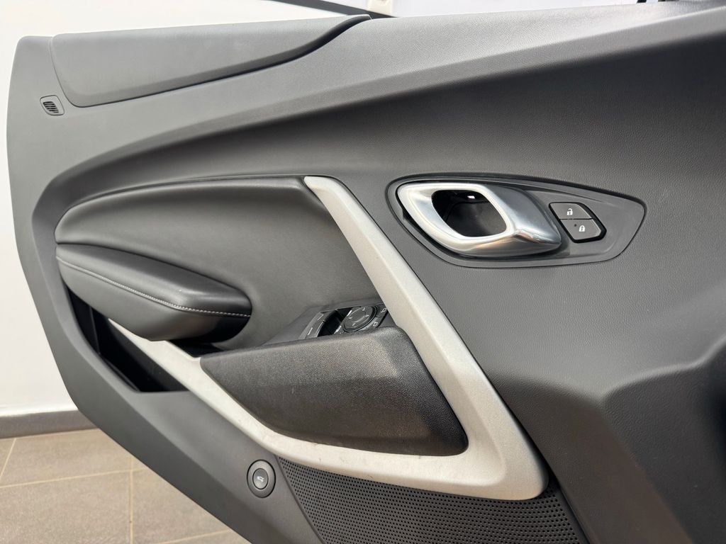 Chevrolet Camaro 2020