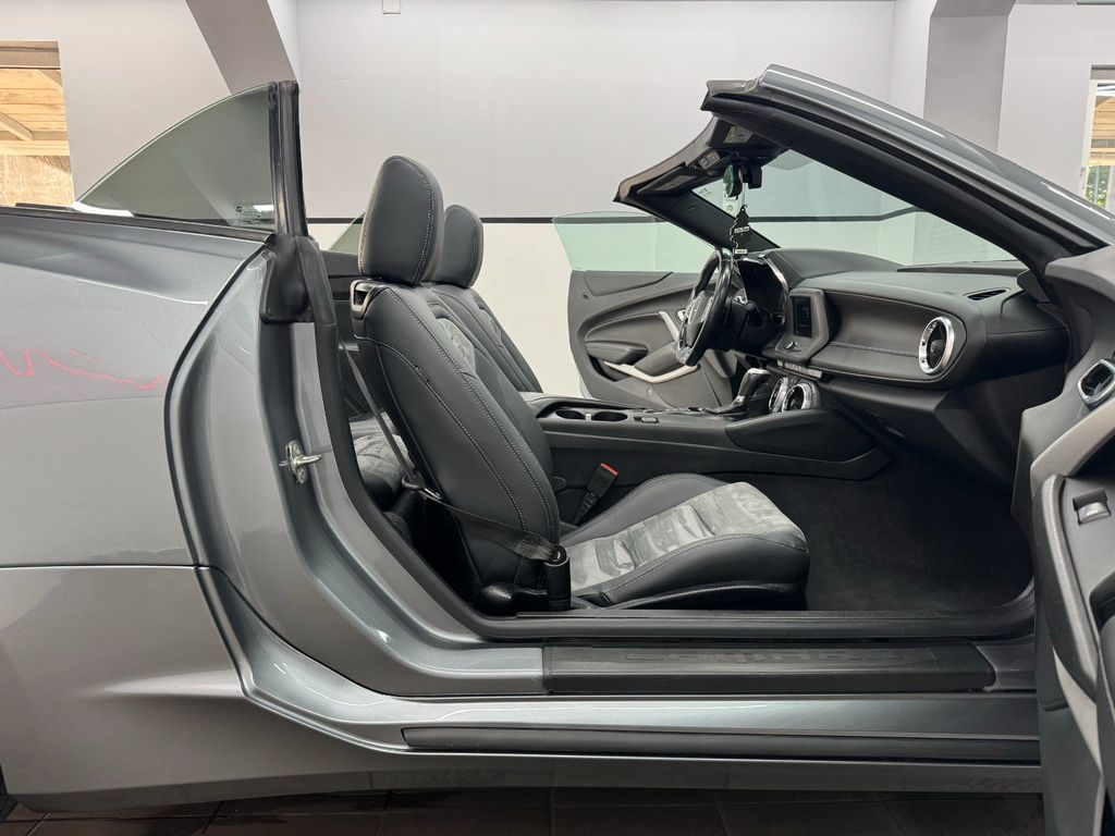 Chevrolet Camaro 2020