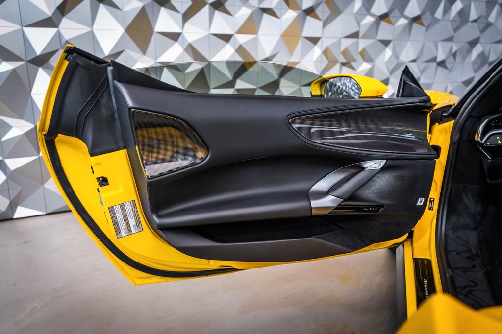 Ferrari SF90 2023