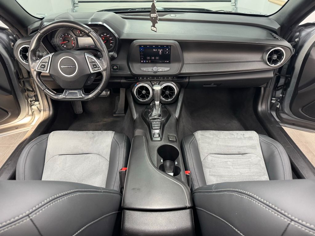 Chevrolet Camaro 2020