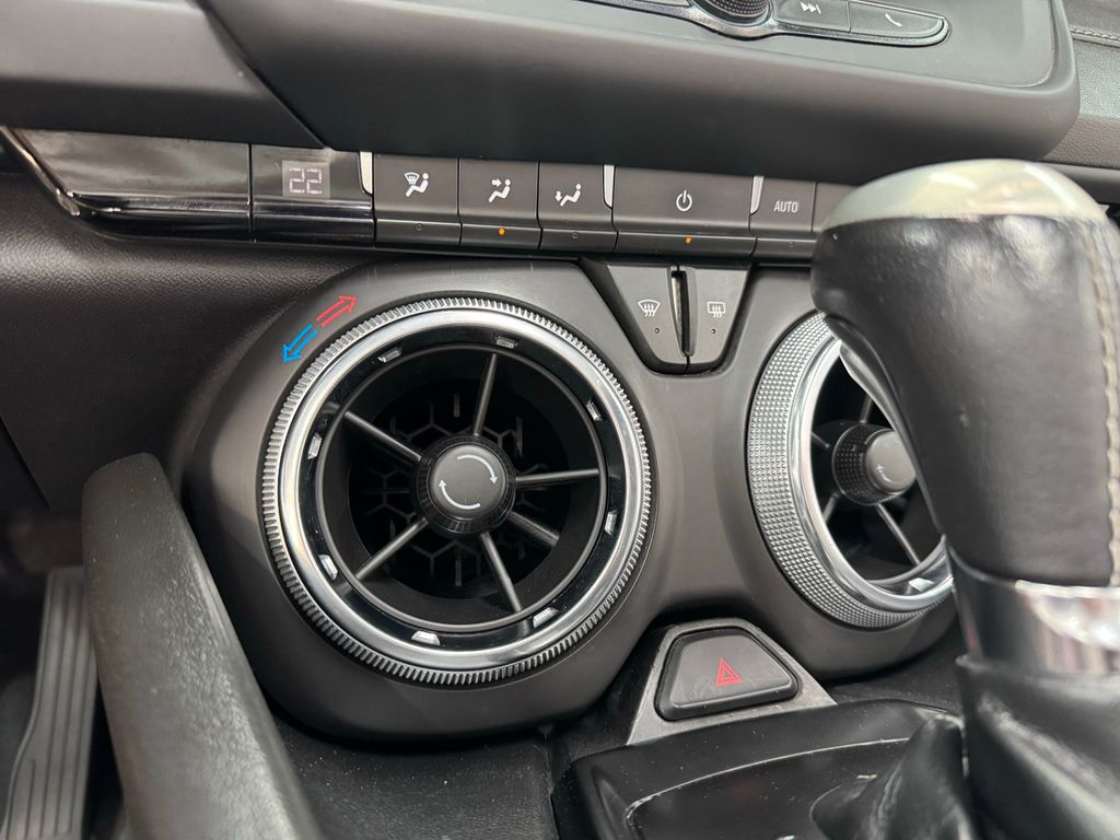 Chevrolet Camaro 2020