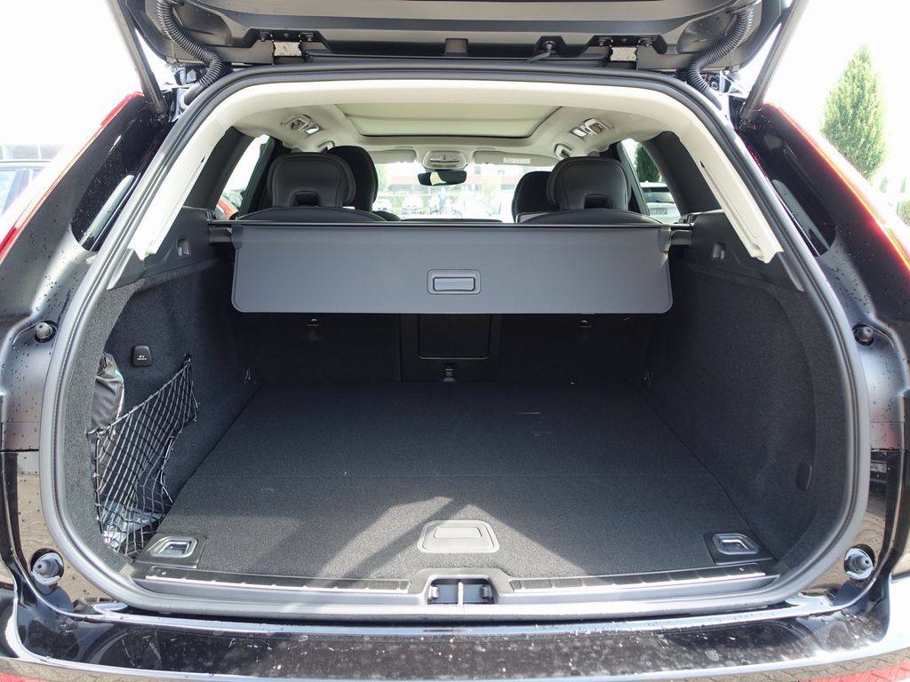 Volvo XC60 2025