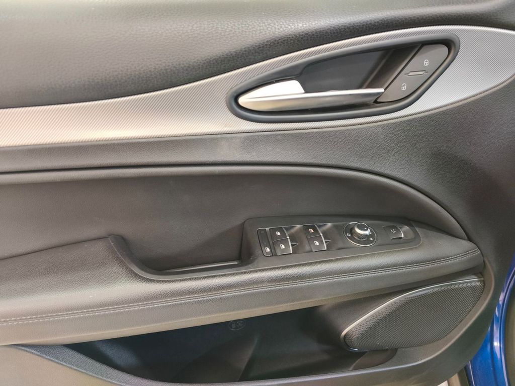 Alfa Romeo Stelvio 2022