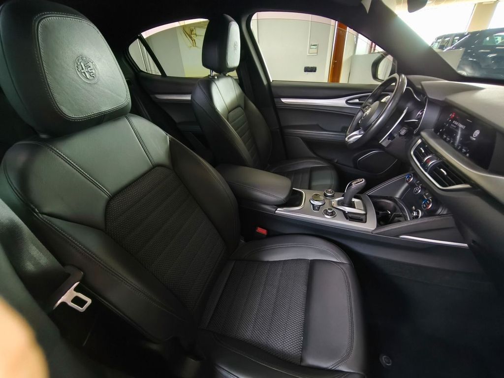 Alfa Romeo Stelvio 2022