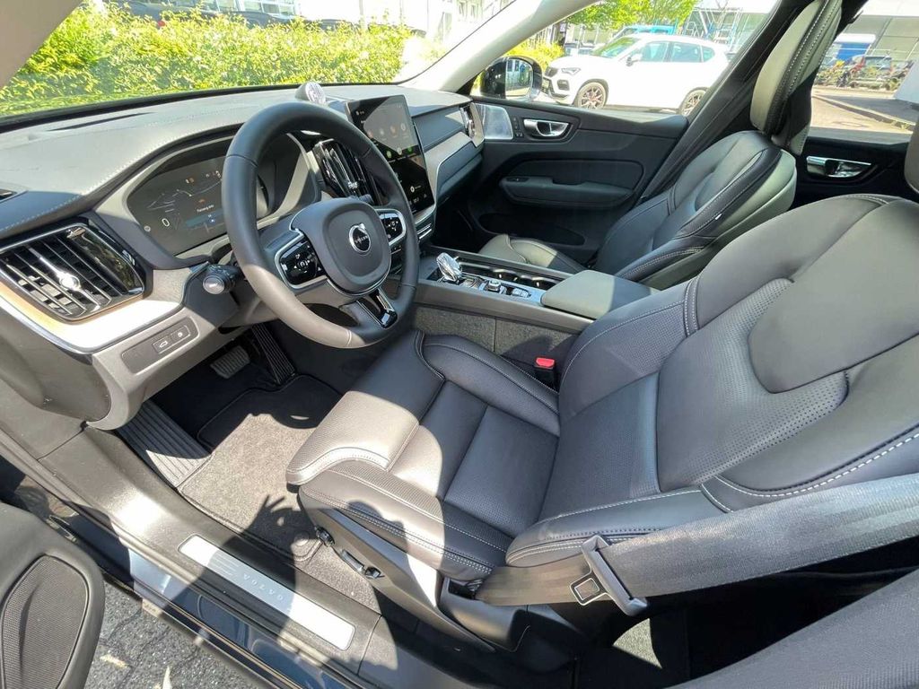 Volvo XC60 2025
