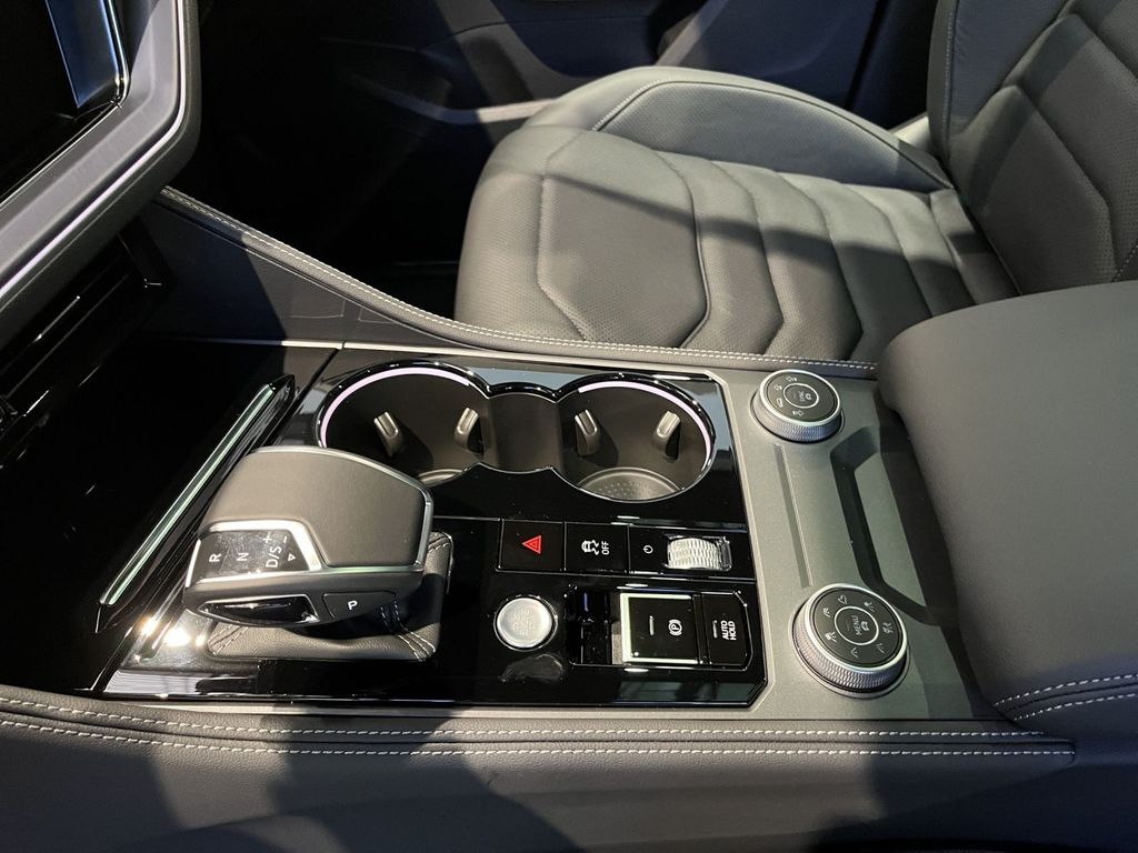 Volkswagen Touareg 2025