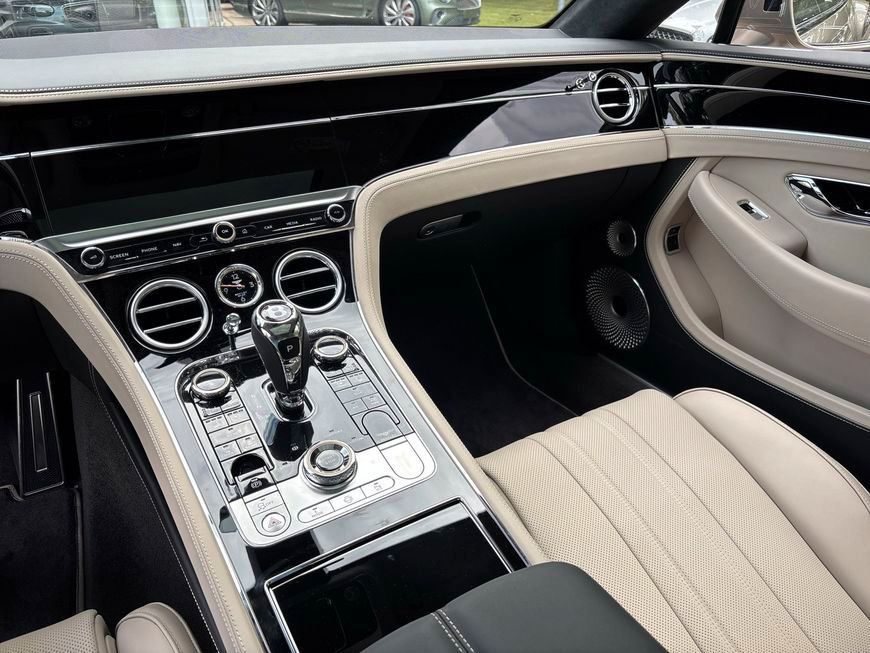 Bentley Continental GT 2025