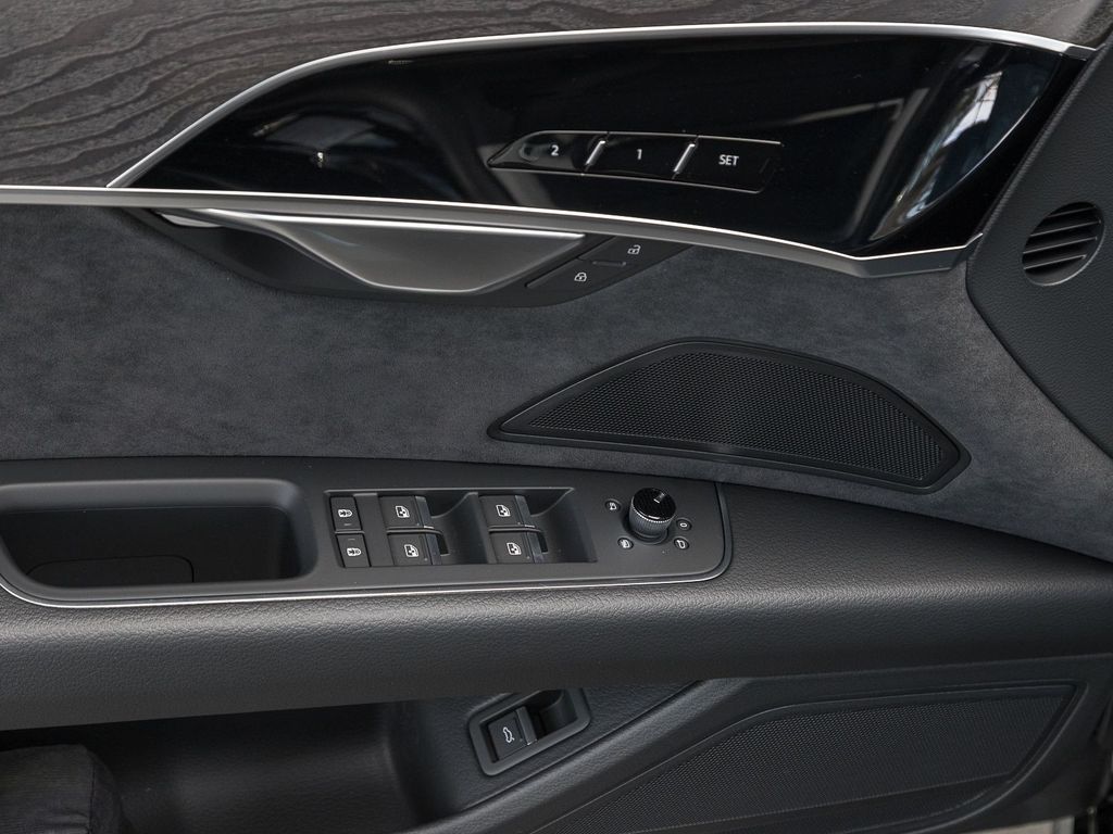 Audi A8 2023