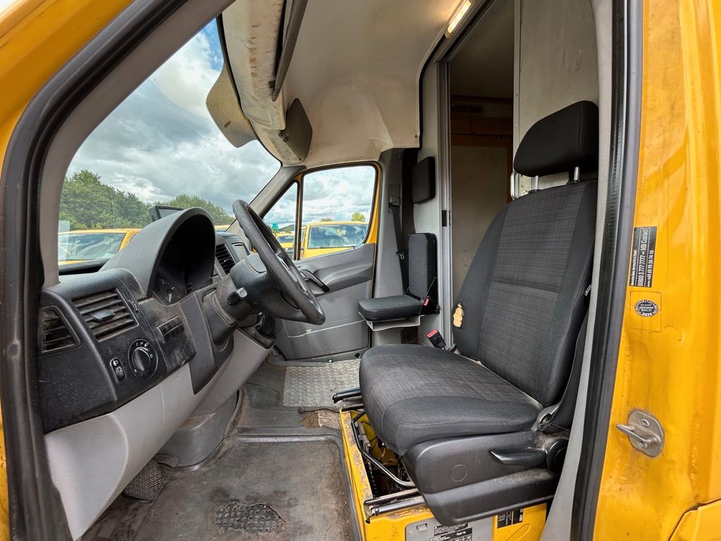 Mercedes-Benz Sprinter 2011