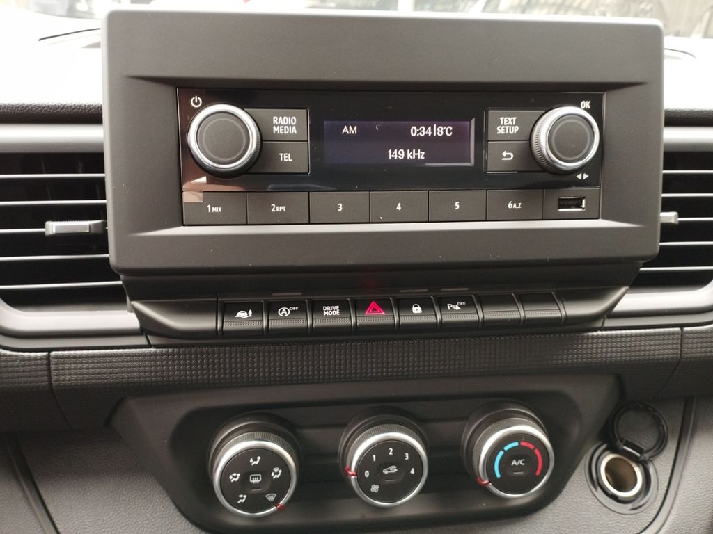 Nissan Primastar 2025