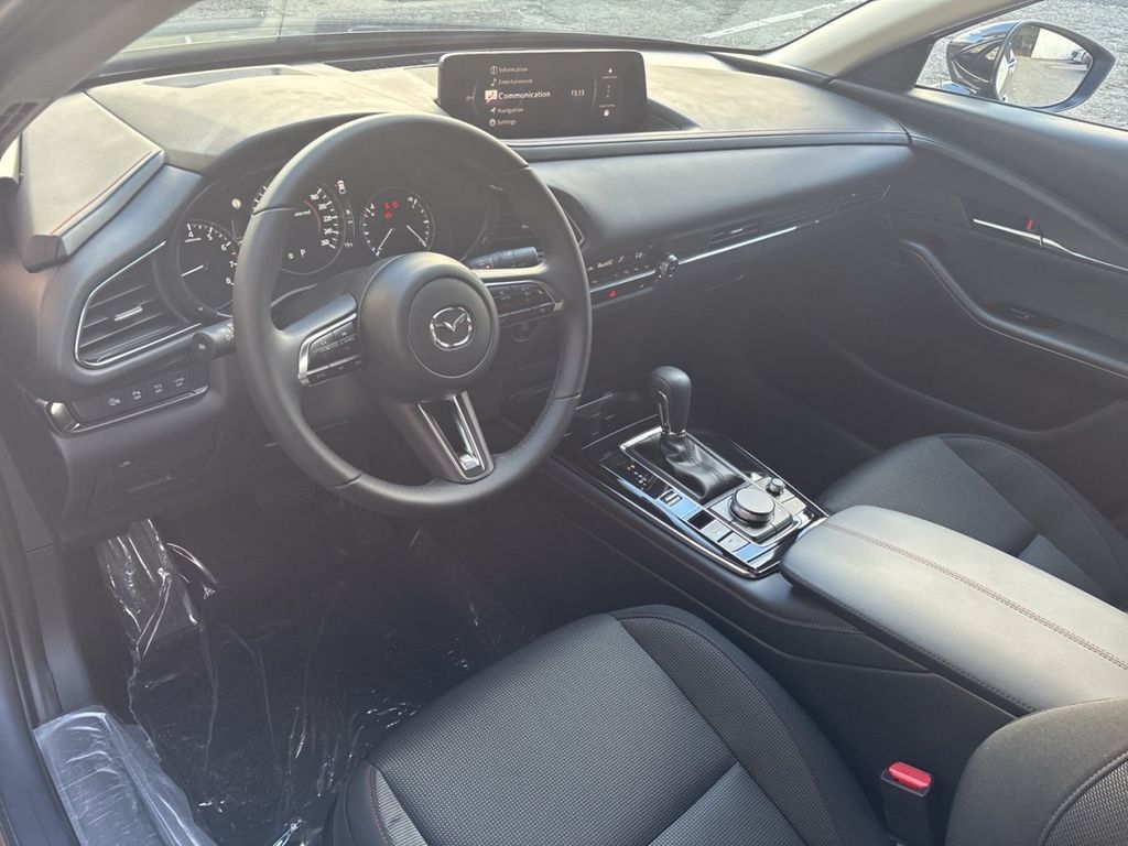 Mazda CX-30 2025