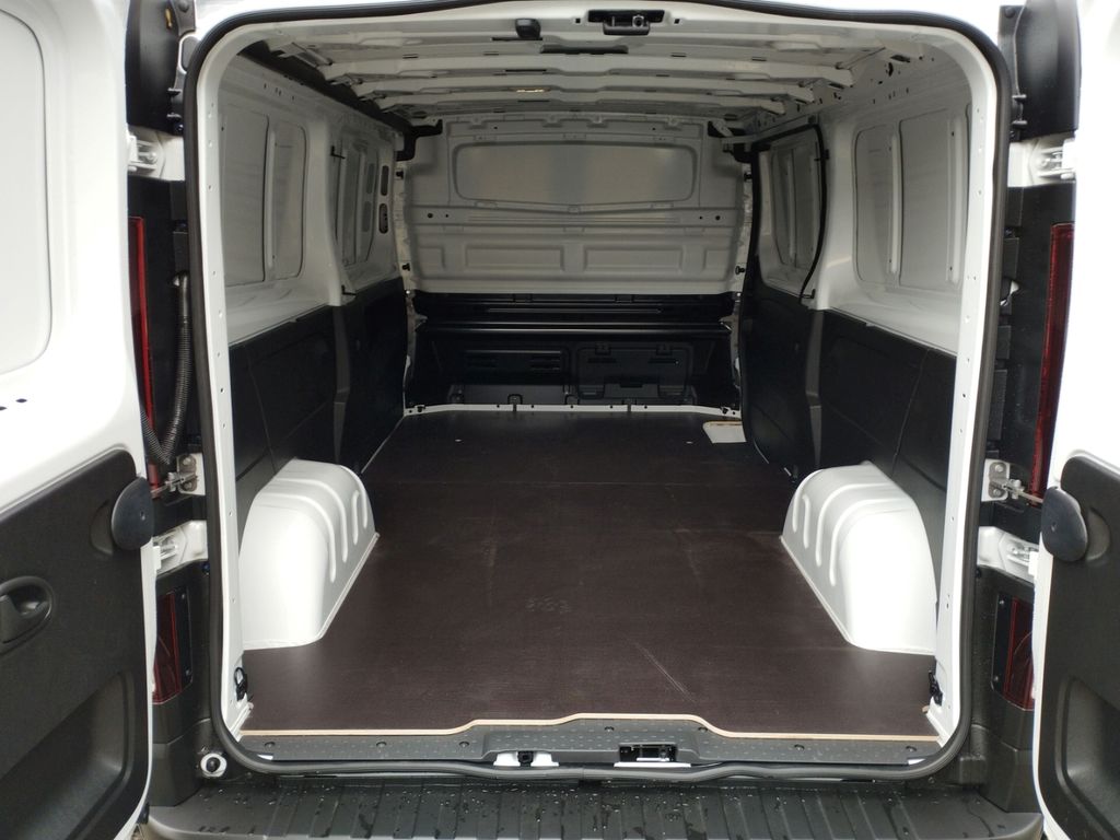 Nissan Primastar 2025