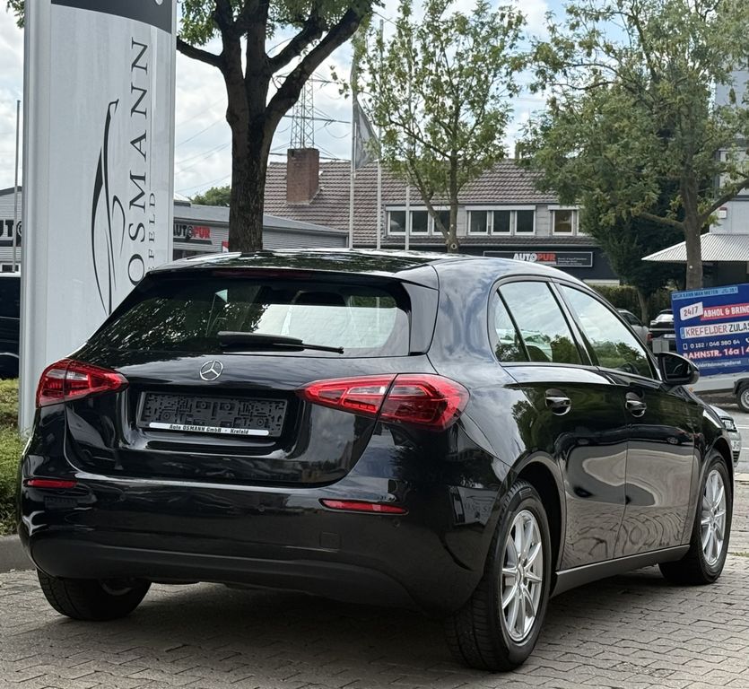 Mercedes-Benz A 180 2022