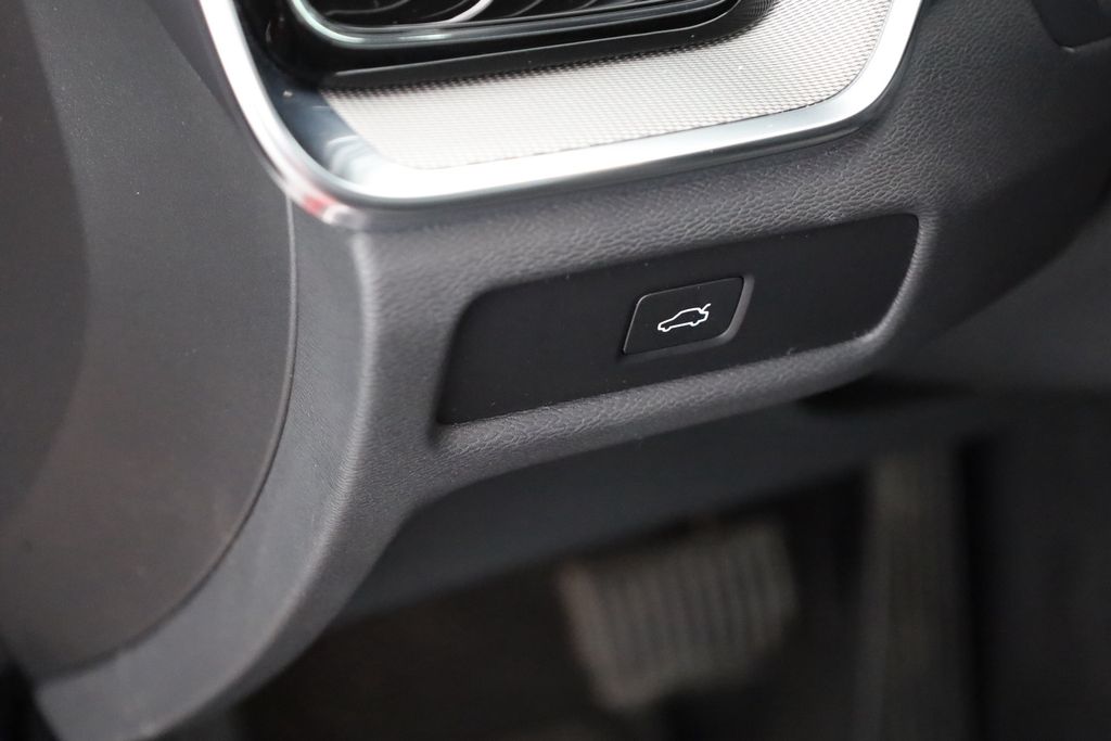 Volvo V60 2023