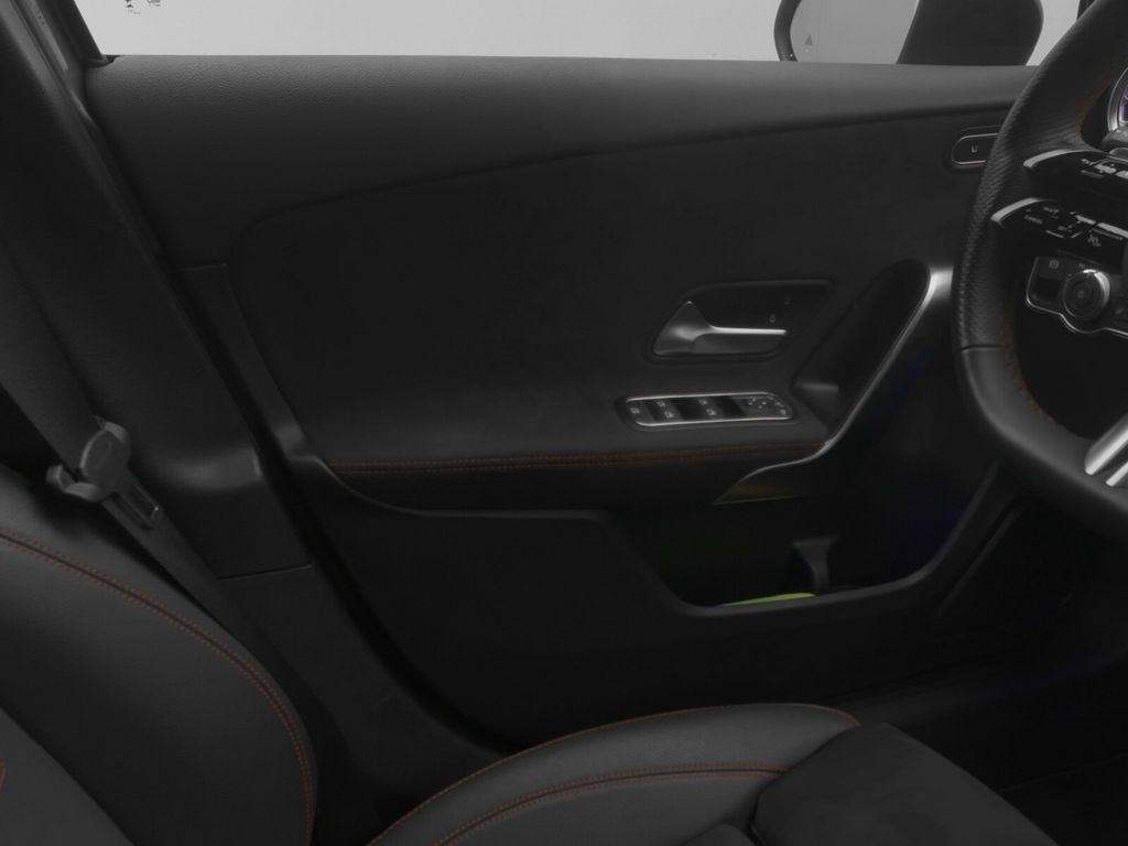 Mercedes-Benz A 180 2024