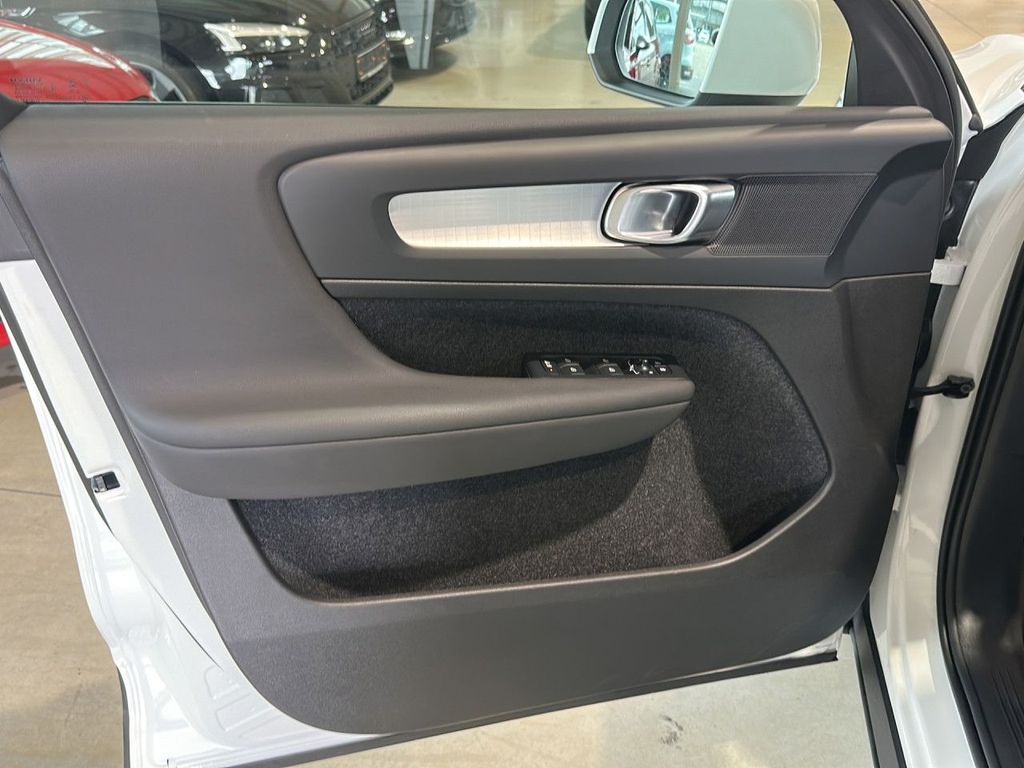 Volvo XC40 2024