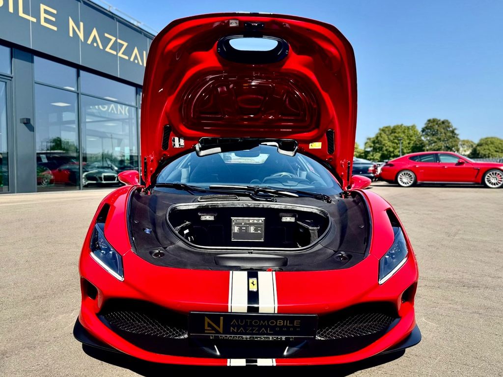 Ferrari F8 2021