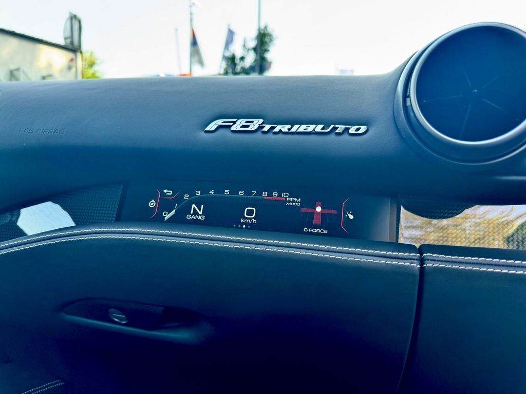 Ferrari F8 2021