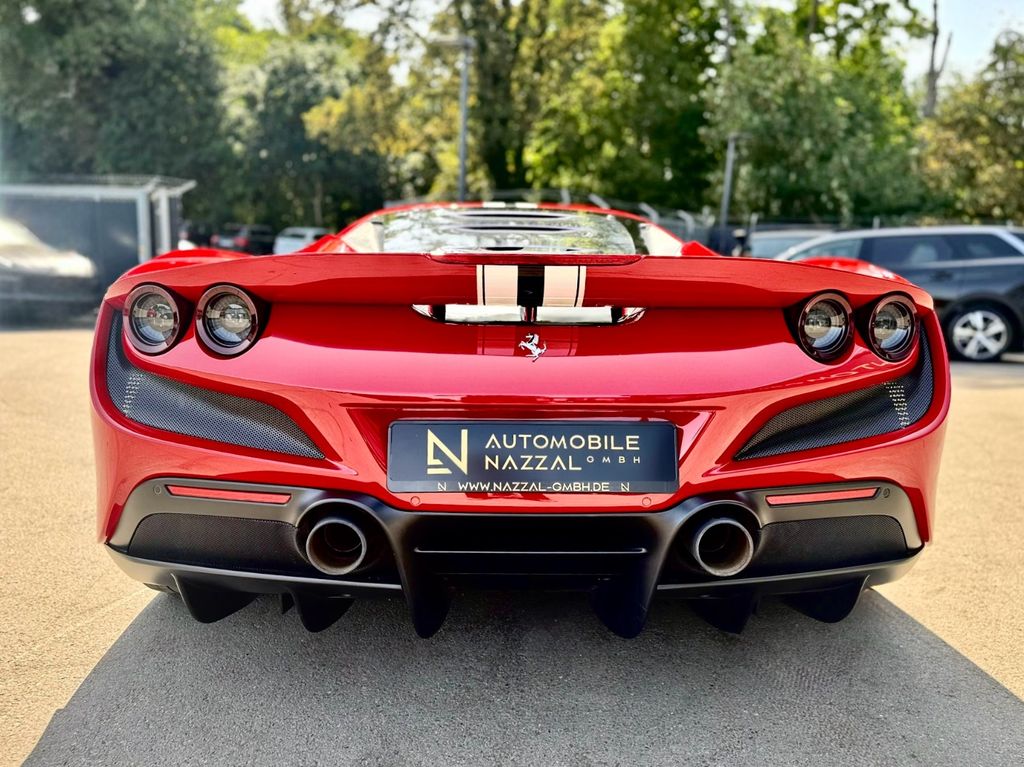Ferrari F8 2021