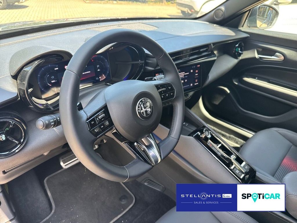 Alfa Romeo Junior 2025