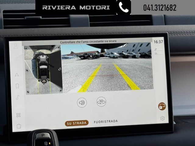 Land Rover Defender 2025