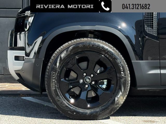 Land Rover Defender 2025