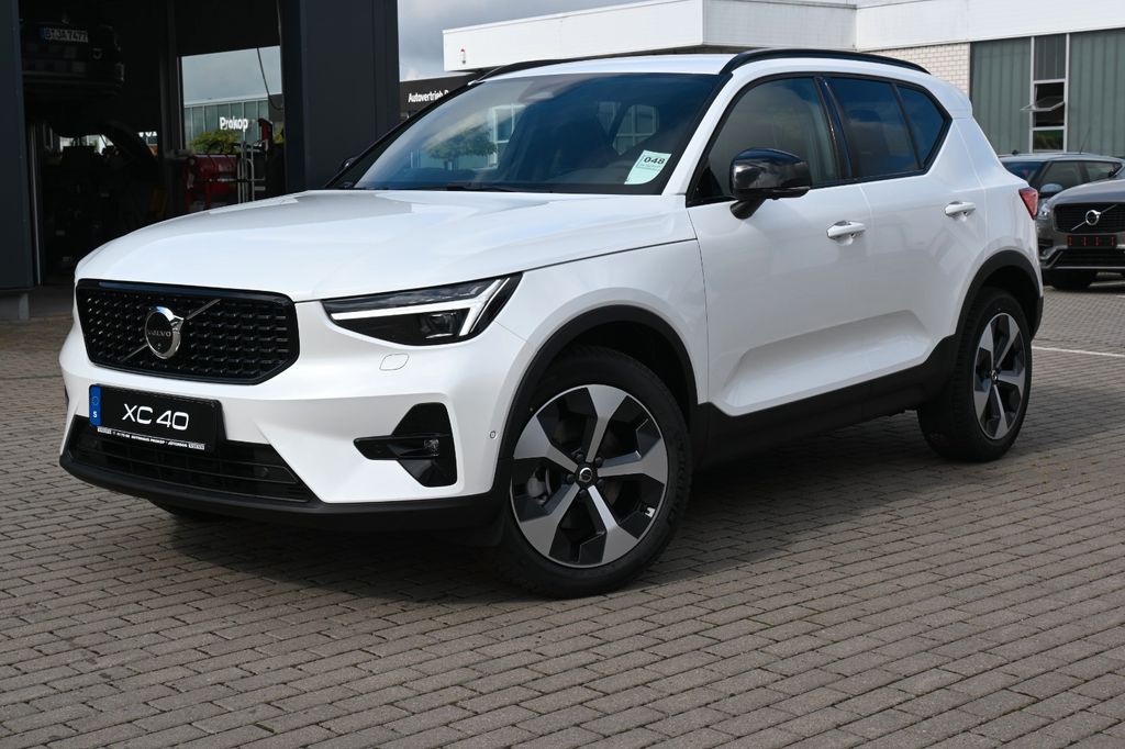 Volvo XC40 2024