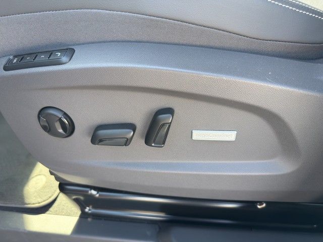 Volkswagen T7 Multivan 2025