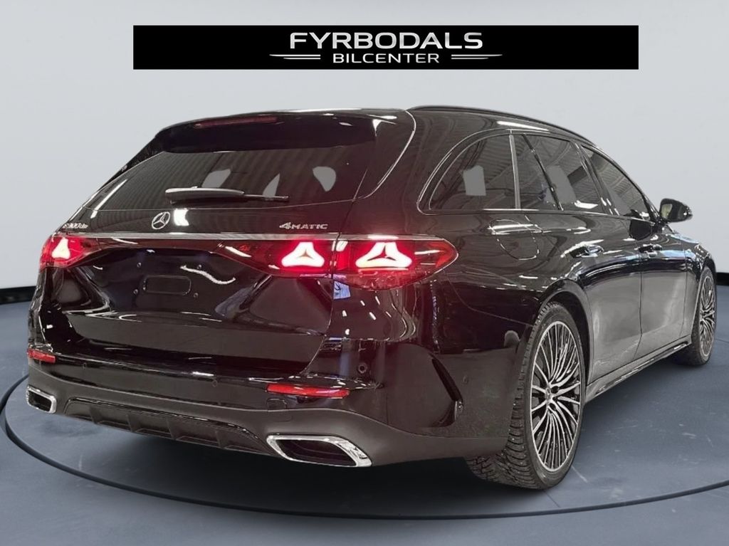 Mercedes-Benz E 300 2025