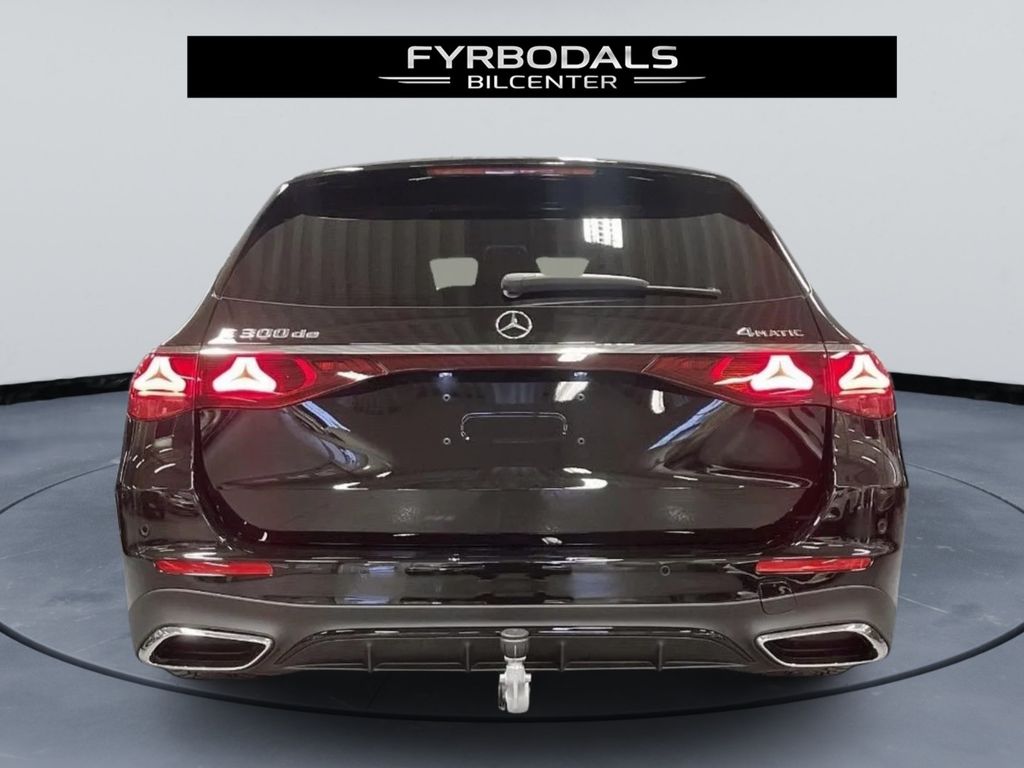 Mercedes-Benz E 300 2025