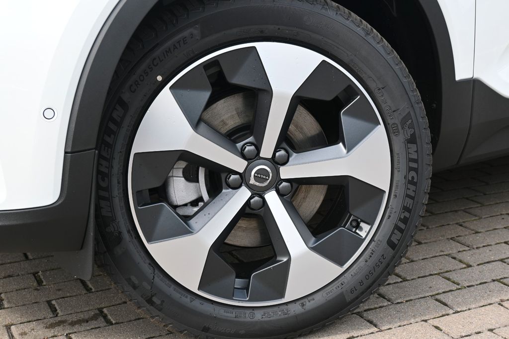 Volvo XC40 2024