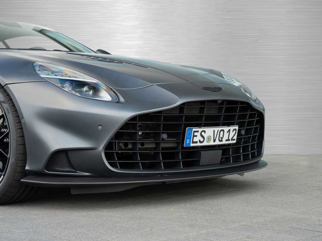 Aston Martin Vanquish 2025
