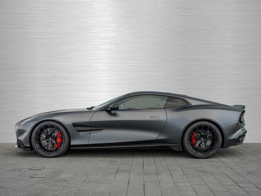 Aston Martin Vanquish 2025