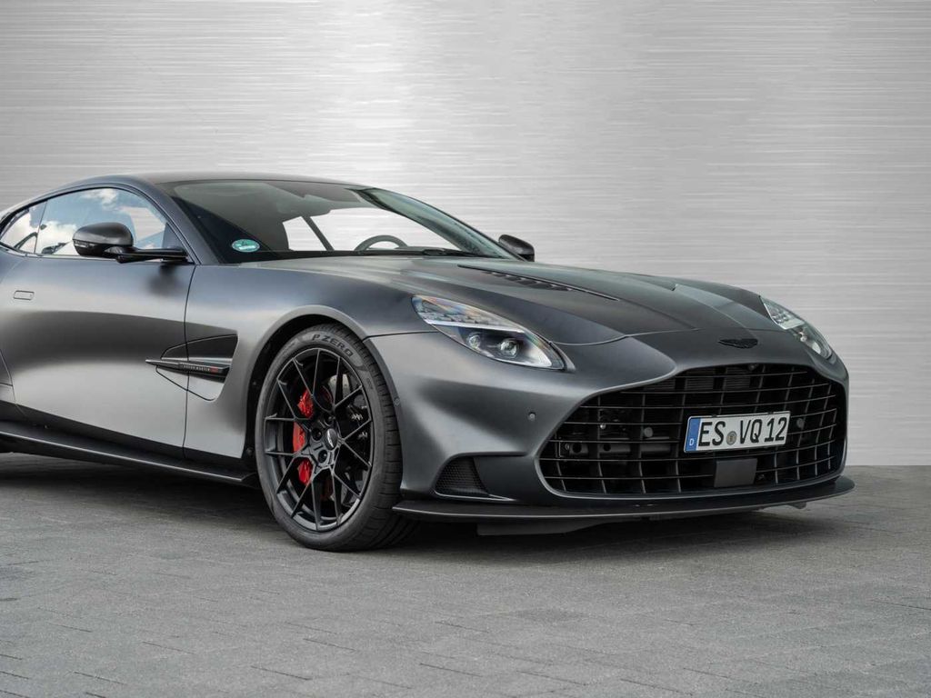 Aston Martin Vanquish 2025
