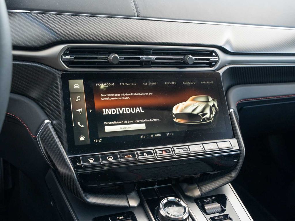 Aston Martin Vanquish 2025