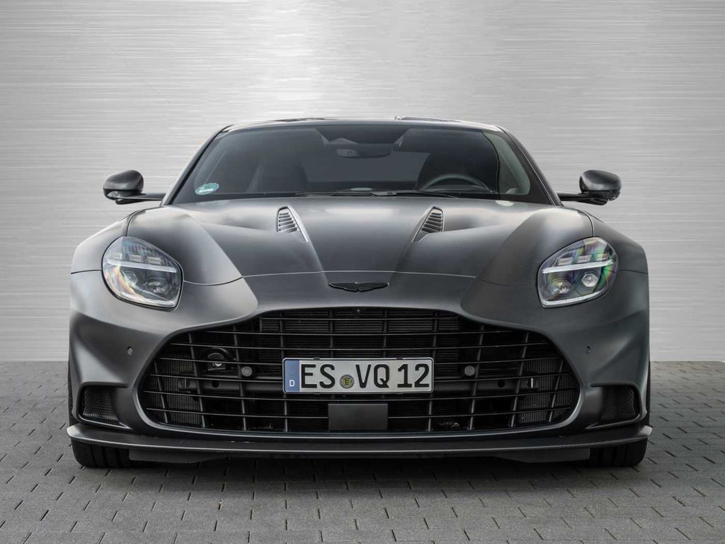 Aston Martin Vanquish 2025