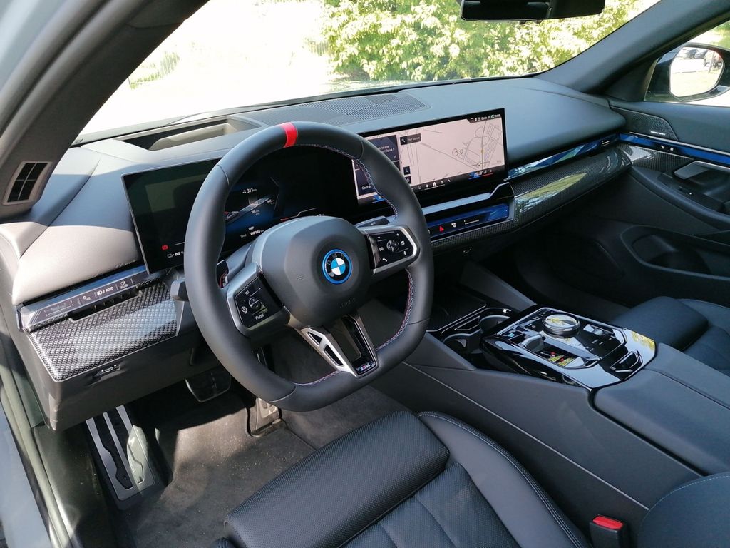 BMW i5 2025