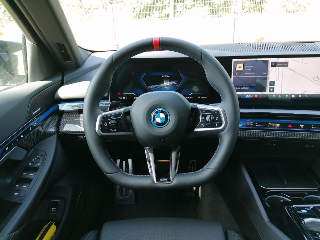 BMW i5 2025