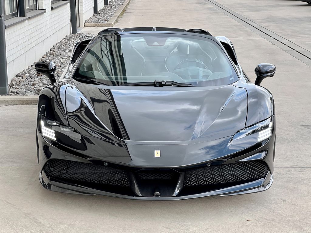 Ferrari SF90 2024