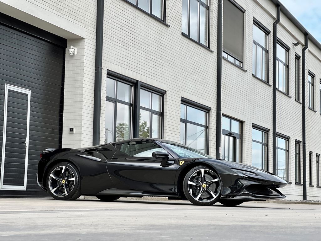 Ferrari SF90 2024