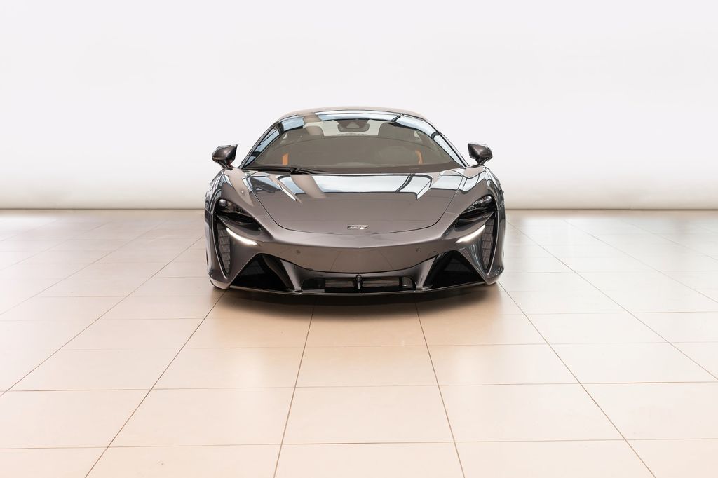 McLaren Artura 2024