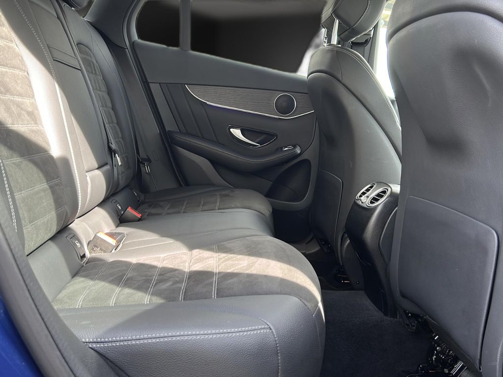 Mercedes-Benz GLC 300 2021