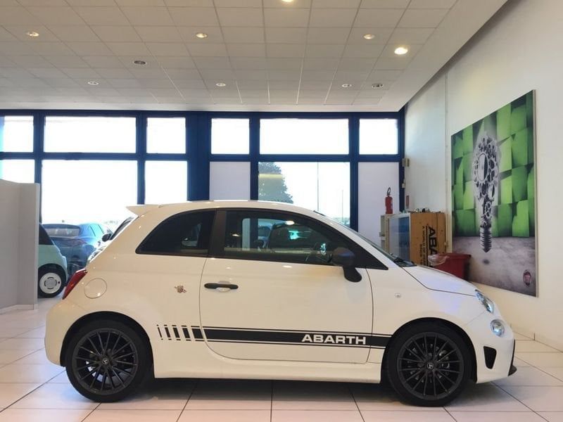 Abarth 595 2024