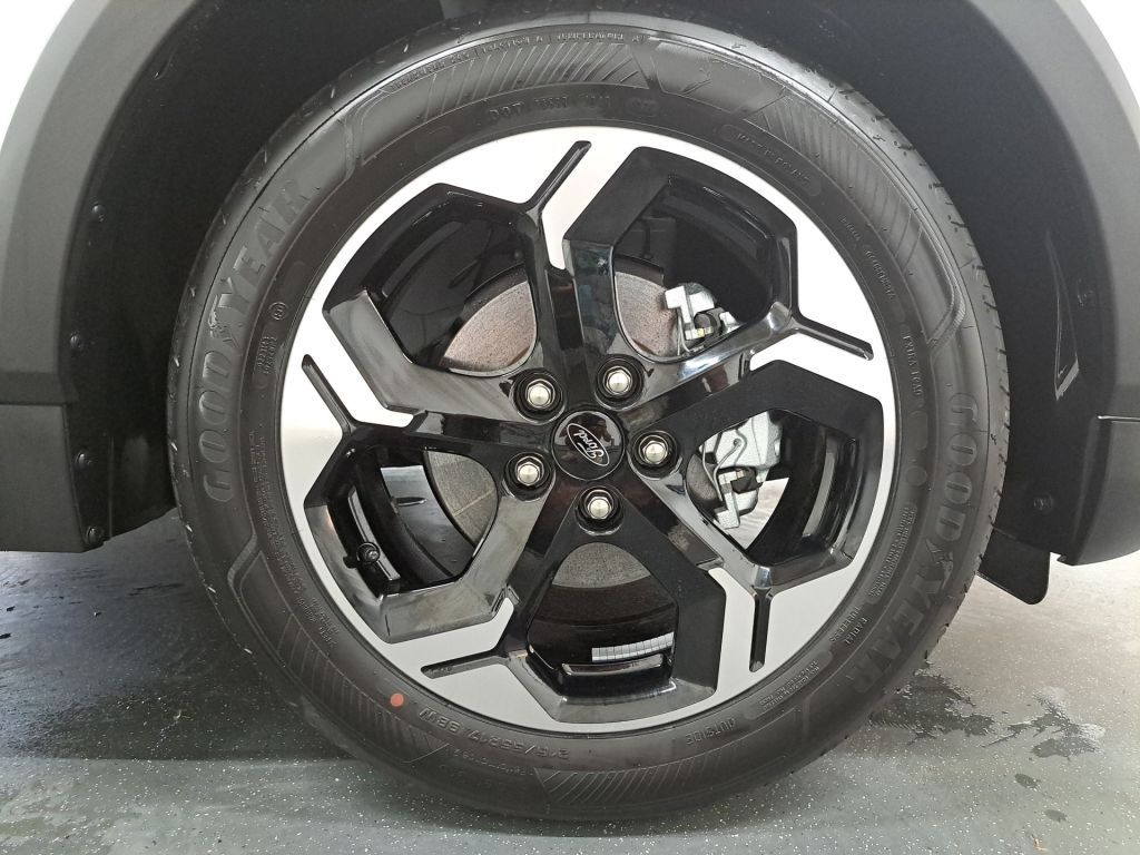 Ford Tourneo Courier 2025