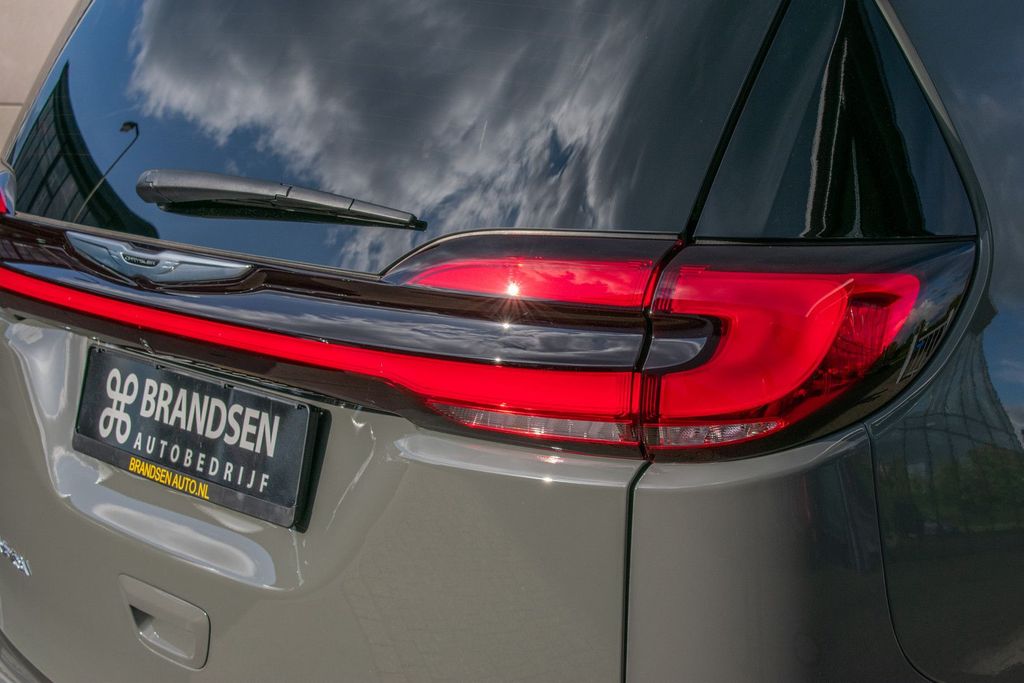 Chrysler Pacifica 2022
