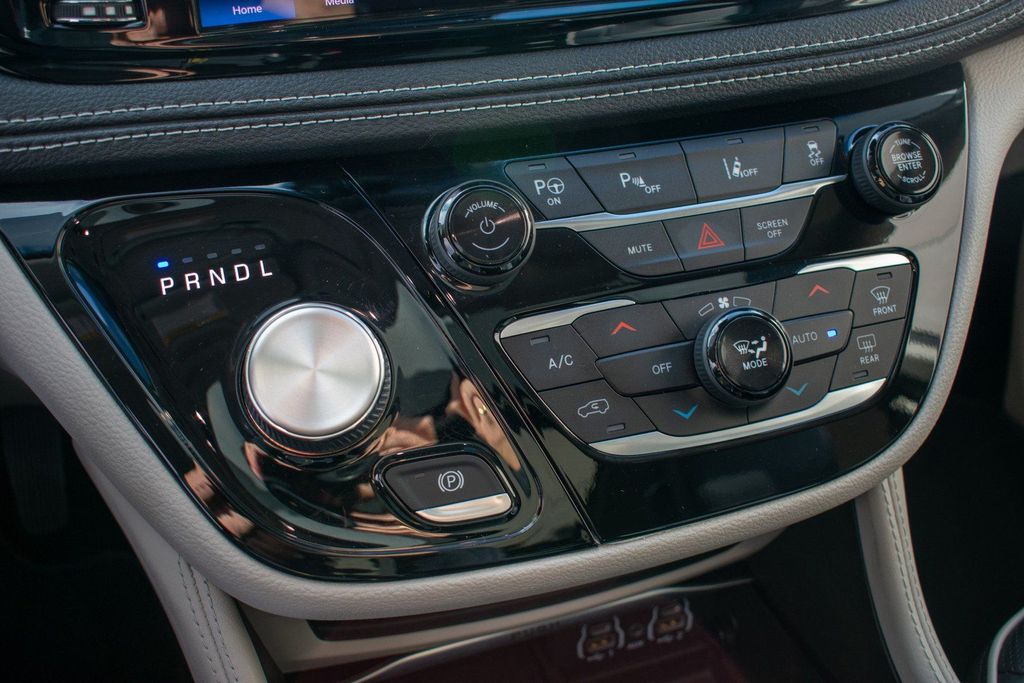 Chrysler Pacifica 2022